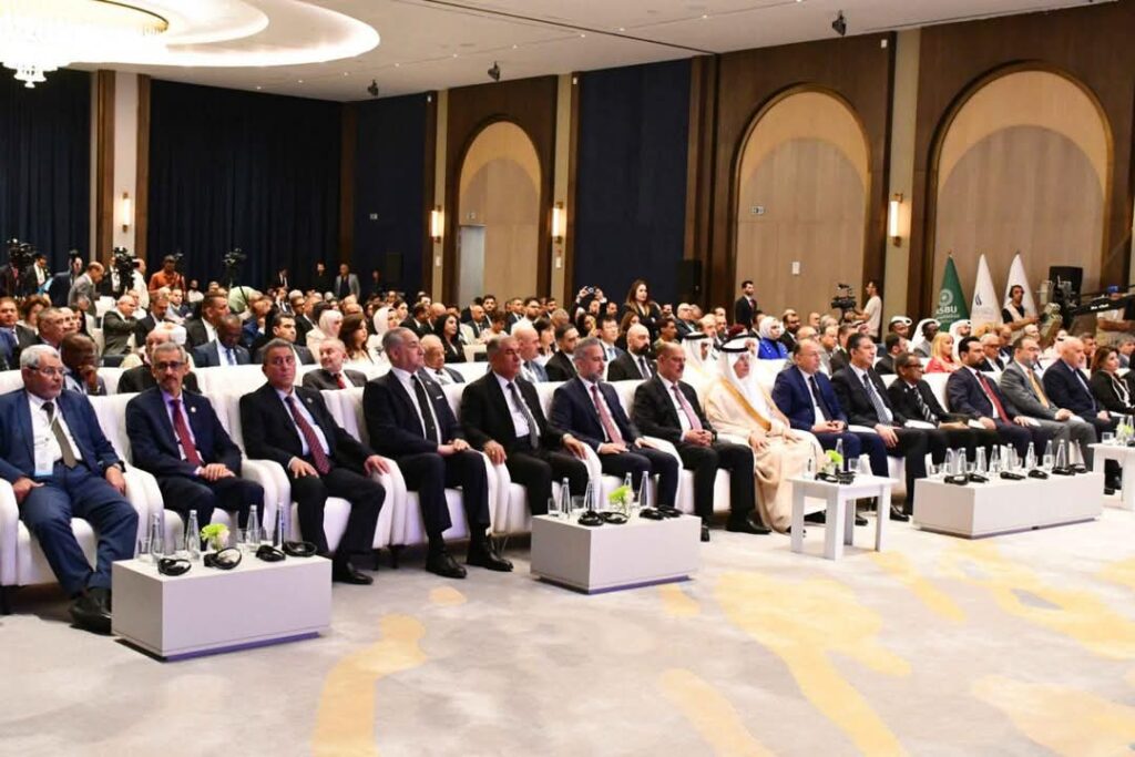 شارك رئيس المبادرة الوطنية لدعم الطاقة وتقليل الانبعاثات في المؤتمر الرابع للإعلام العربي الذي انعقد في العاصمة بغداد تحت شعار “دور الإعلام في مواجهة التغير المناخي”